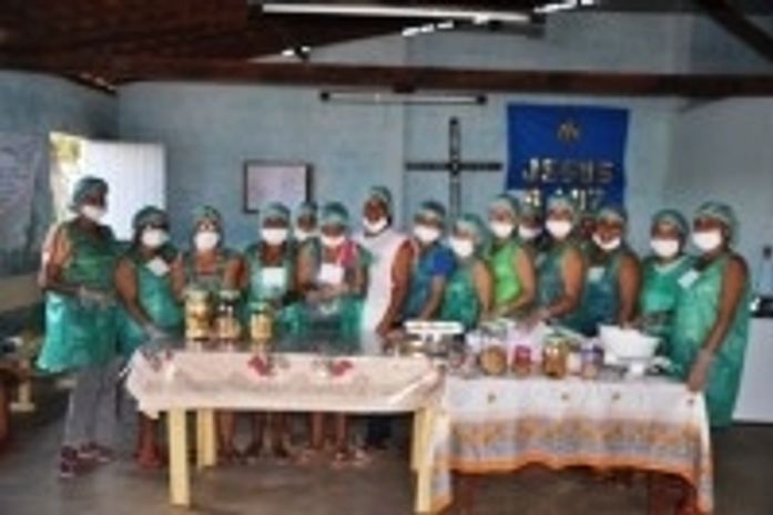 Grupo de mulheres do Massapê participa de curso de fabricação de biscoitos