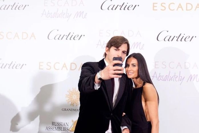 Demi Moore se relacionava com mulheres no casamento, diz site