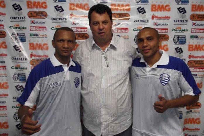 Lindoval(Esquerda) e Ceará(Direito).