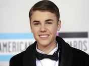 Mãe de suposto filho de Justin Bieber vai submeter bebê ao DNA