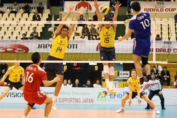 Com suplentes, Brasil joga mal, passa sufoco, mas bate China no tie-break