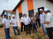 Luciano inicia entrega dos contratos das 1.900 casas do Brisa