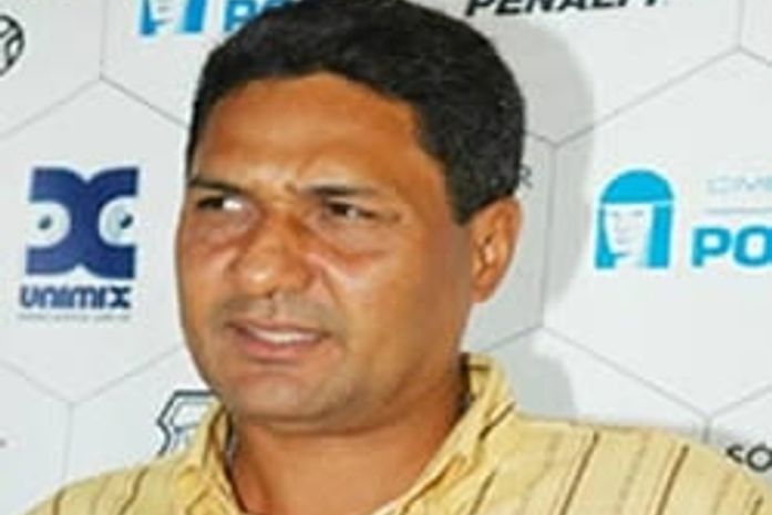 Murici anuncia a contratação do treinador Flávio Barros