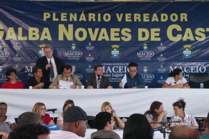 Parlamento na praça 