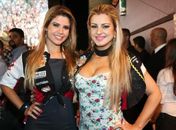 Ex e suposto affair de Luan Santana posam juntas em rodeio