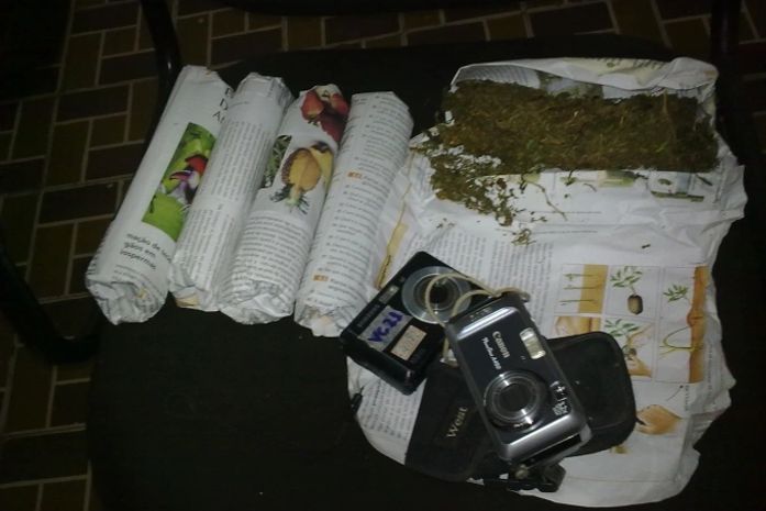 Material encontrado com preso por determinação judicial