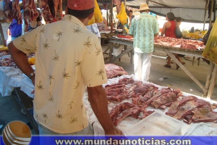 Mais carnes expostas