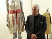 Vestido de Amy Winehouse é vendido por R$ 123 mil