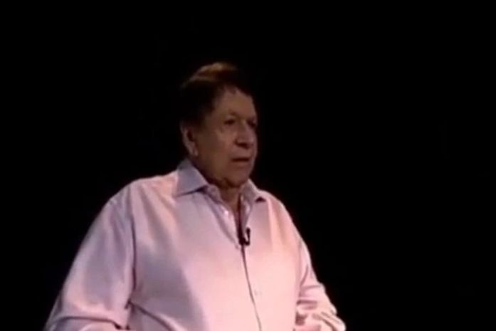Veja o vídeo em que Boni confessa que TV Globo manipulou debate de Collor contra Lula