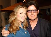 Ex de Charlie Sheen é presa por porte de cocaína