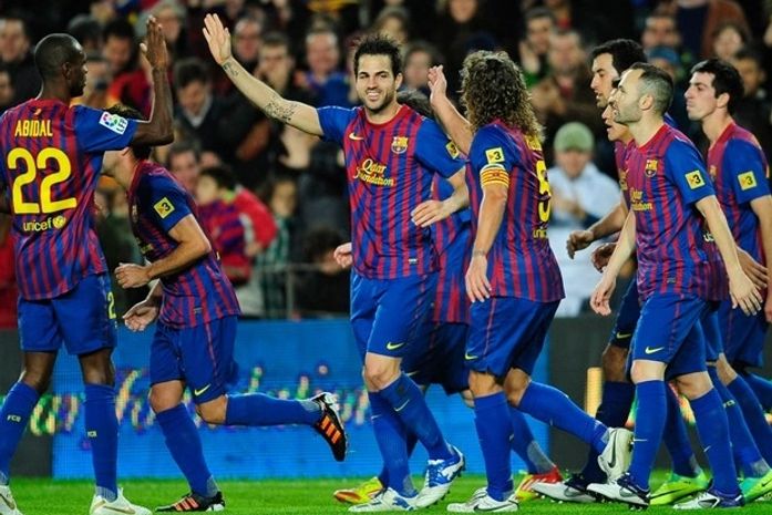 Barça goleia Levante com atuação de gala, e Messi divide artilharia com CR7