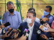 “As aulas voltam em agosto com professores vacinados e escolas adaptadas”, diz Renan Filho