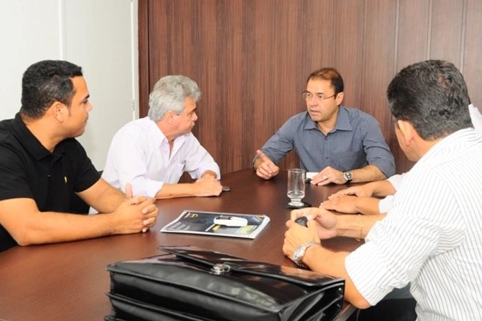 Deputado e prefeito pedem mais agilidade no aeroporto de Maragogi