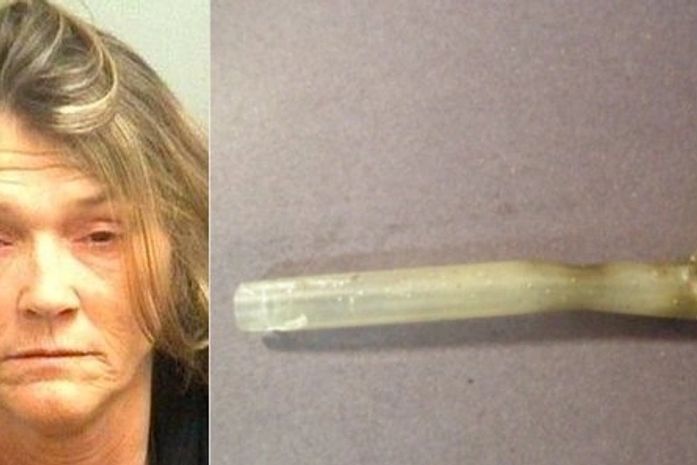 Teresa Hart foi presa num domingo - e domingo, como todos sabem, pede cachimbo