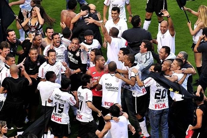 Corinthians fica no empate diante do Palmeiras mas conquista o Penta brasileiro