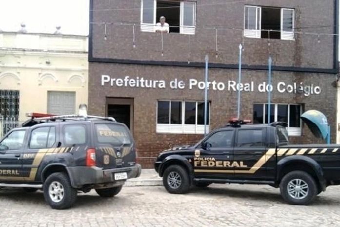 PF já cumpriu mandados na prefeitura