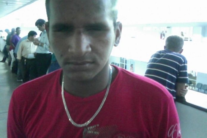 Marca no nariz mostra onde a bala bateu e espalhou os chumbos