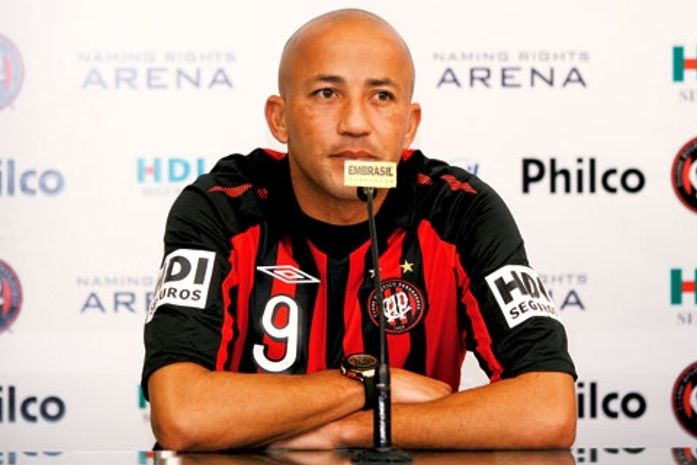 CSA perto de anunciar atacante Alex Mineiro para a próxima temporada