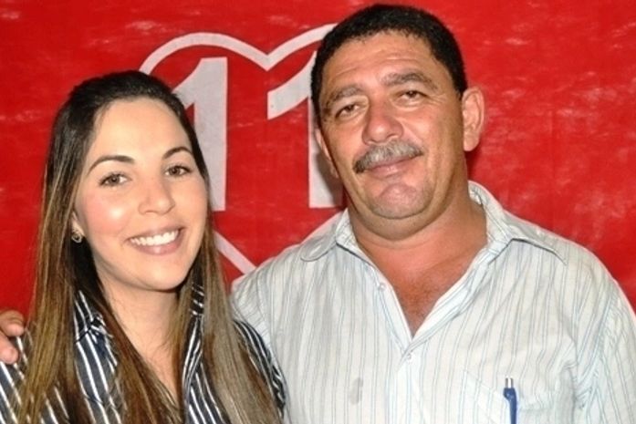Senador e deputados participam do último comício de Bida em Joaquim Gomes