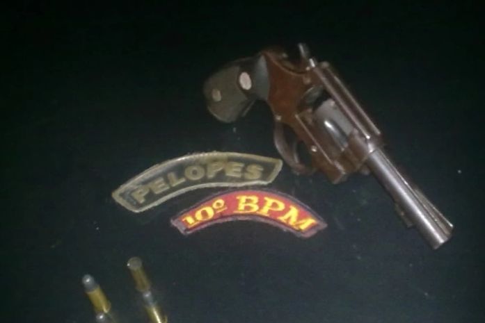 Homem é preso por estar embriagado ao volante e com arma irregular