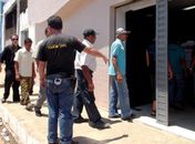Treze pessoas são autuadas por infringir lei seca; O bar fica em frente à delegacia