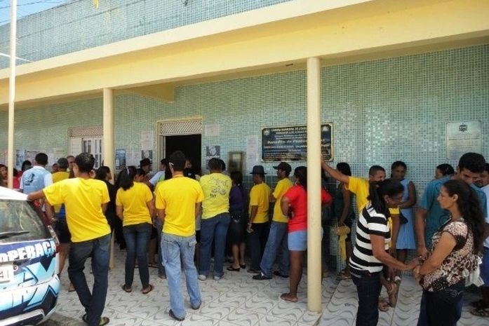 Eleitores vão escolher novo prefeito