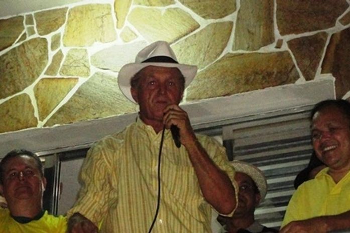 Prefeito de Joaquim Gomes Toinho Batista (PSDB)