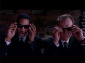 Novo trailer mostra Will Smith e ETs em 'Homens de Preto 3'