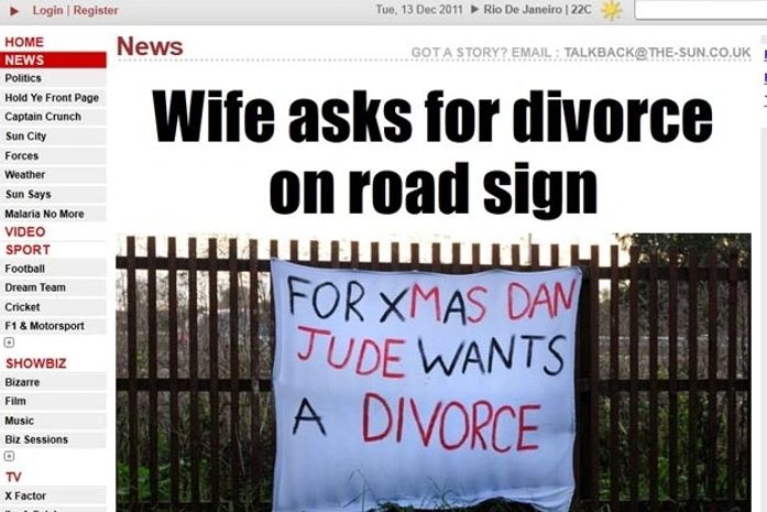 Mulher pede divórcio em faixa colocada em estrada no Reino Unido