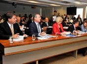 Na CAE, Renan tem aprovação para estender o benefício aos concluintes de cursos superior ainda não inseridos no mercado de trabalho

