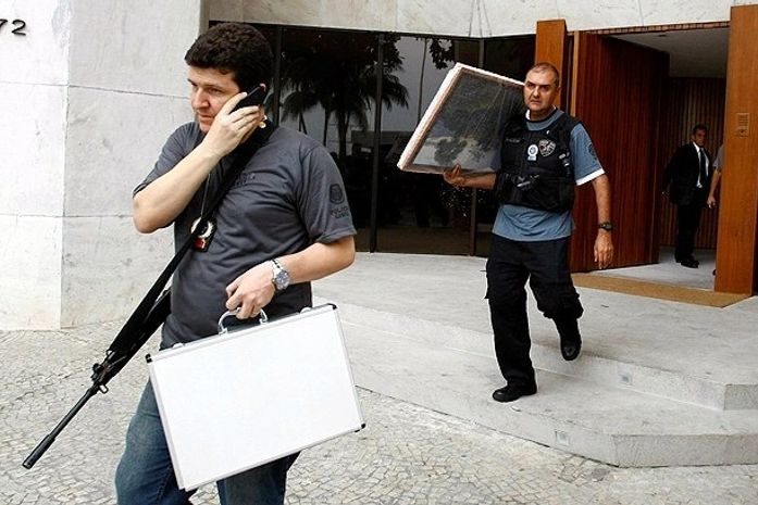 Operação contra jogo do bicho prende ex-prefeito, PMs e contraventores