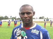 Wênio, volante do CRB.