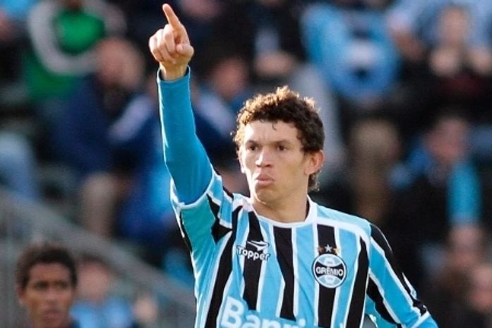 Alagoano Júnior Viçosa ganhará nova chance no time do Grêmio