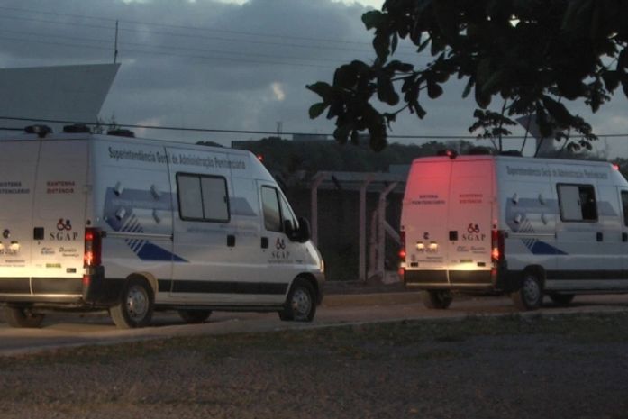 Transferencia de presos para o presídio de segurança máxima