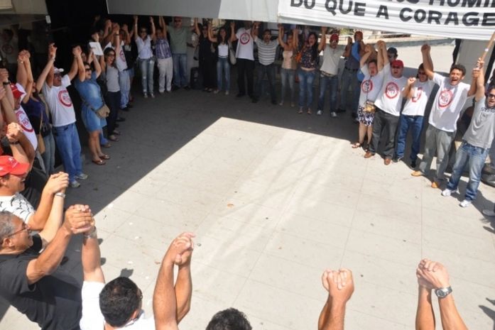 Greve dura quase 60 dias