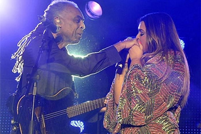 A cantora havia pedido uma canção a ele, mas o pai mandou procurar sua turma