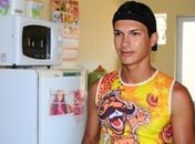 Famílias desmontam acampamentos e se mudam para casas novas