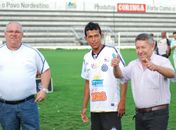 Com direito a festa da torcida, Didira é reapresentado no ASA