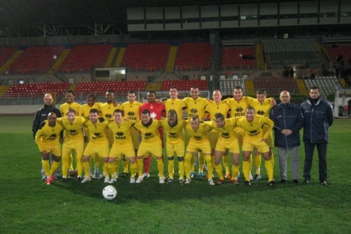 Fágner o segundo em pé da esquerda para a direita.