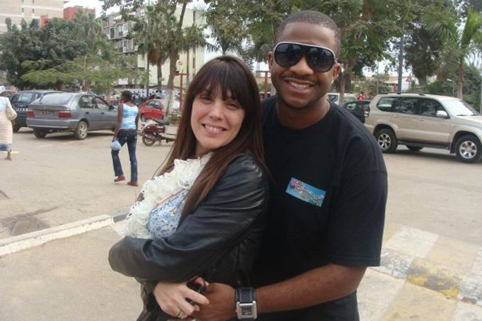 Simony posta foto com o marido e se declara: 'Isso é amor'
