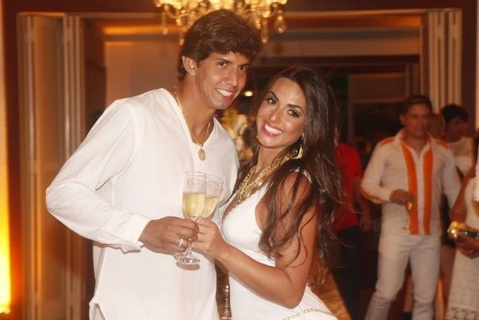 'Quero casar e ter filhos em 2012', diz Nicole Bahls