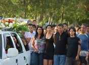 Dor e emoção marcam enterro de Eric Ferraz