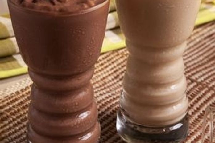 Aprenda a fazer este smoothie de café e outras receitas