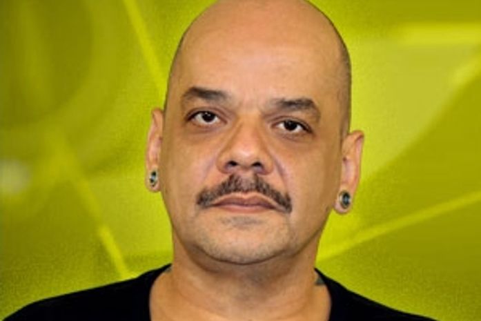 Amigo confirma que João Carvalho, do 'BBB 12', é gay
