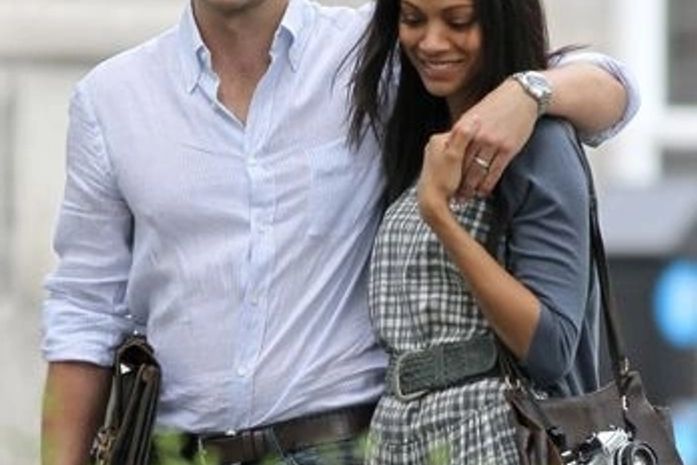 Bradley Cooper e Zoe Saldana confirmam romance