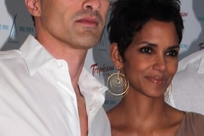 Halle Berry está noiva de Olivier Martinez e deve casar esse ano