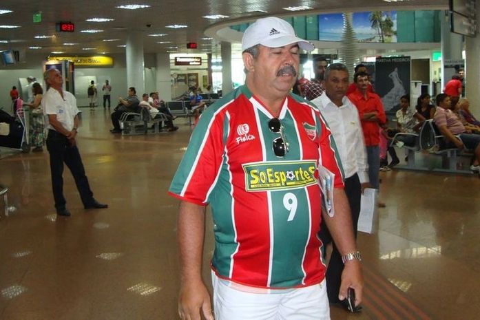 Torcedor do CSE se emocionou.