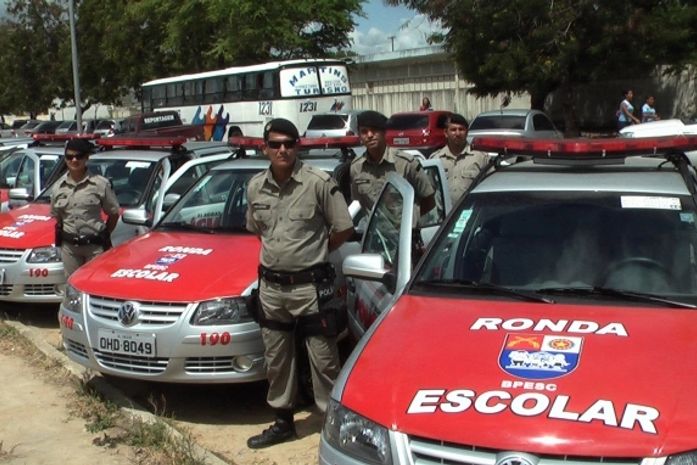 Viaturas da ronda escolar
