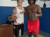 Thiago Jambo treinando em Salvador.
