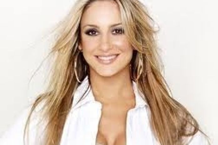Cantora Claudia Leitte troca Sony por gravadora da Globo